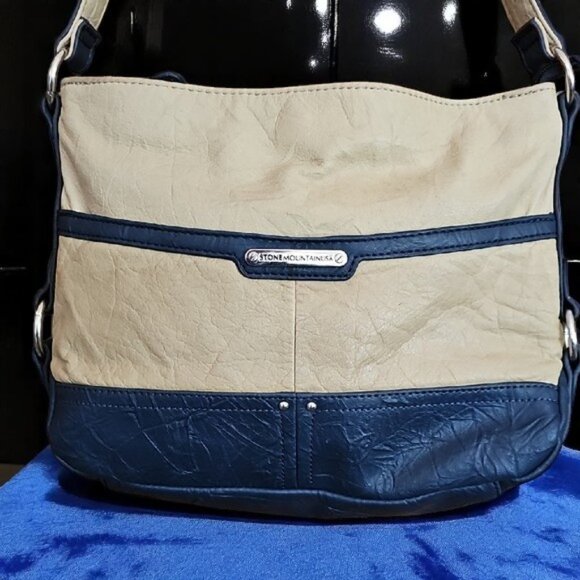 Stone Mountain real leather multi compartment shoulder bag - Picture 2 of 16